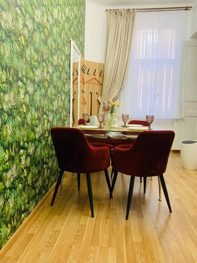 Centr Opera House 2 Rooms Лвив Екстериор снимка