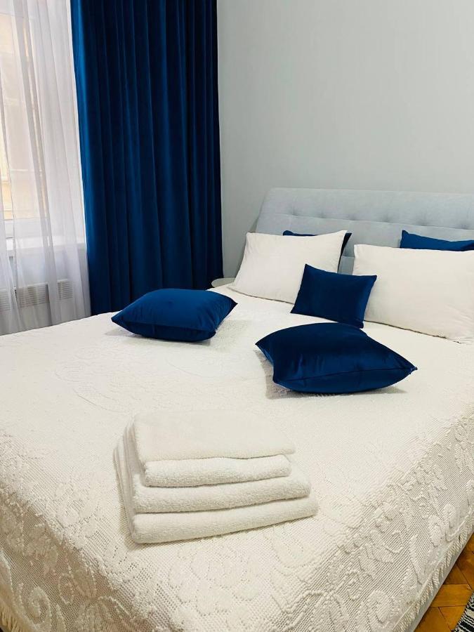 Centr Opera House 2 Rooms Лвив Екстериор снимка