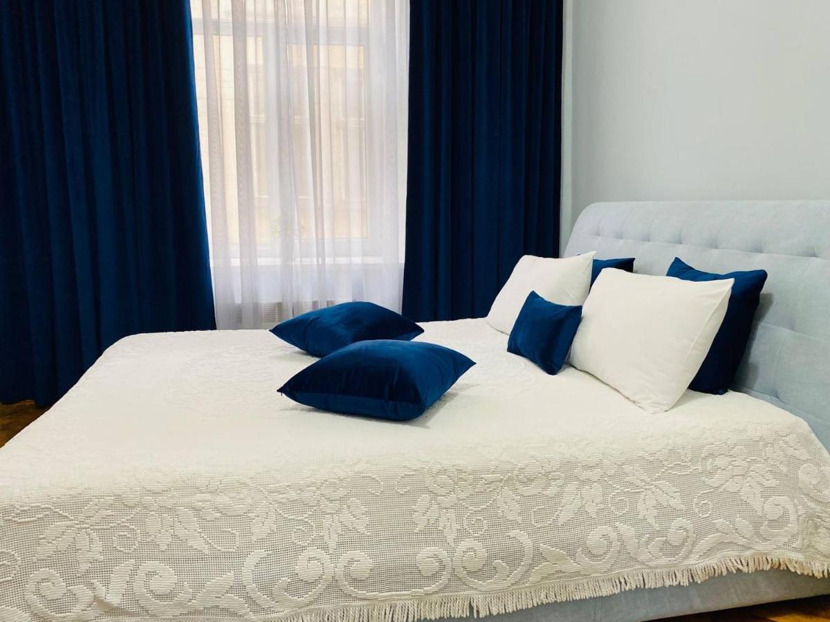 Centr Opera House 2 Rooms Лвив Екстериор снимка